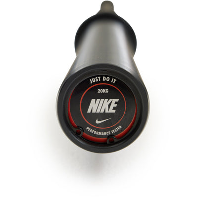 Nike Strength Coated Premium Langhantel - 20 kg / Schwarz "Just Do It" 