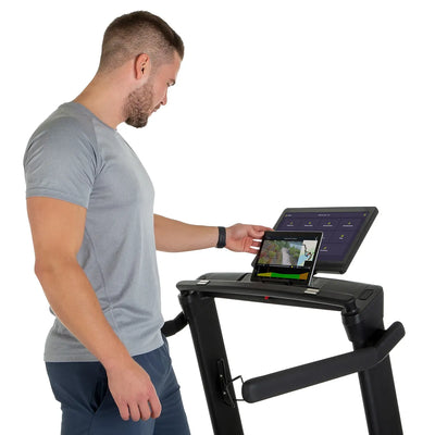 Hammer Q. Vadis 10.0 Laufband mit 15,6" TFT-Touchscreen 