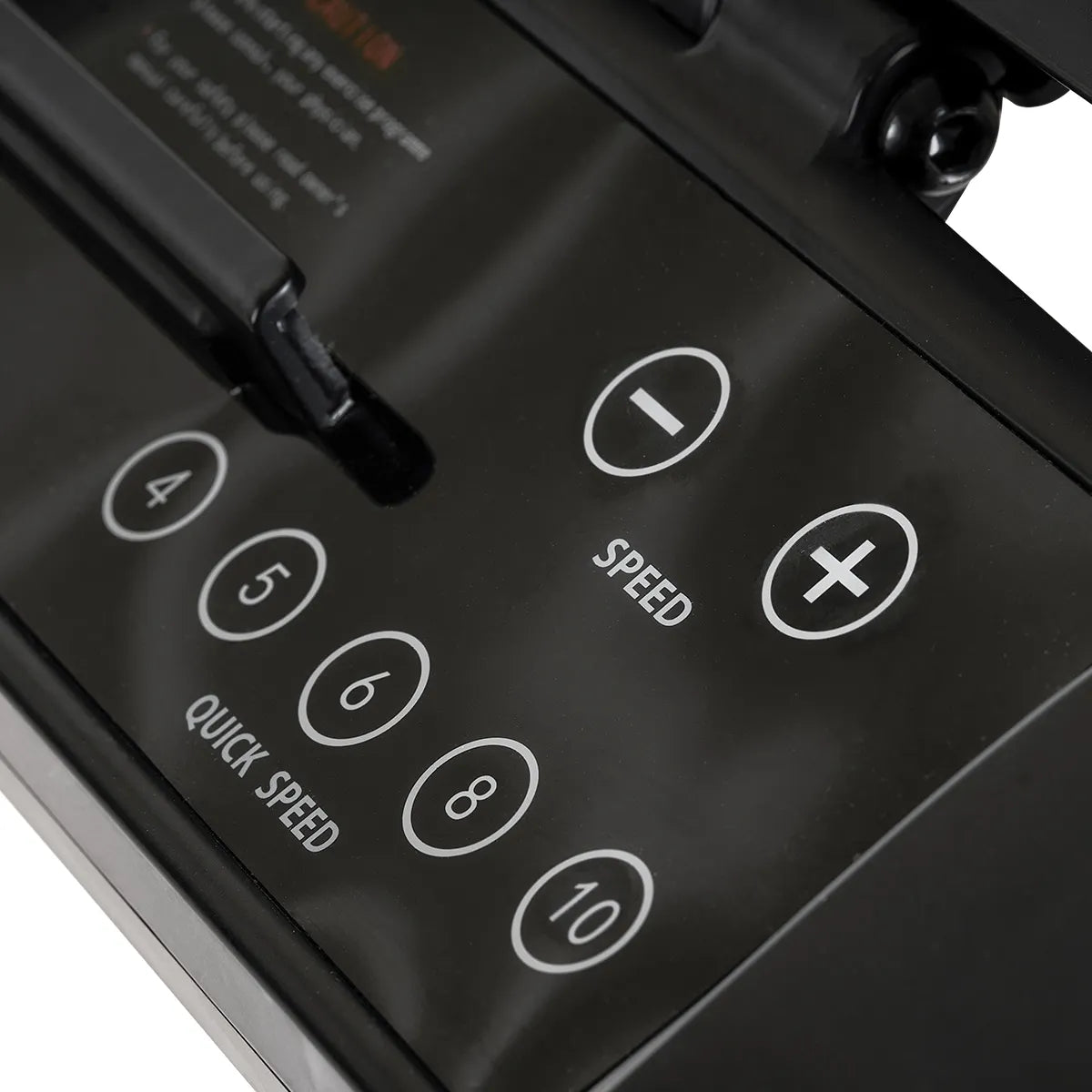 Hammer Q. Vadis 12.0 NorsK Laufband mit 15,6" TFT-Touchscreen 